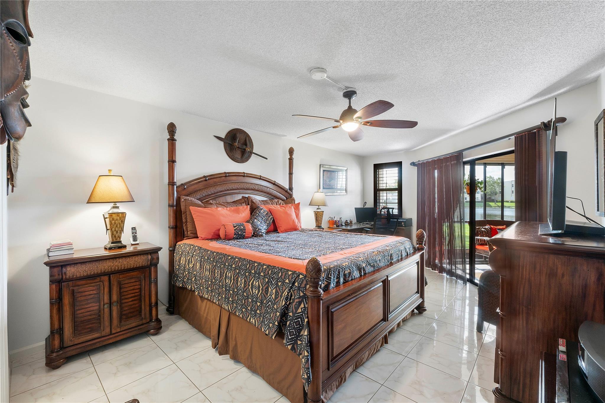 KINGS POINT - Residential
