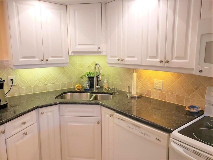 BEACHTREE I CLUSTER, A CONDOMINIUM - Residential