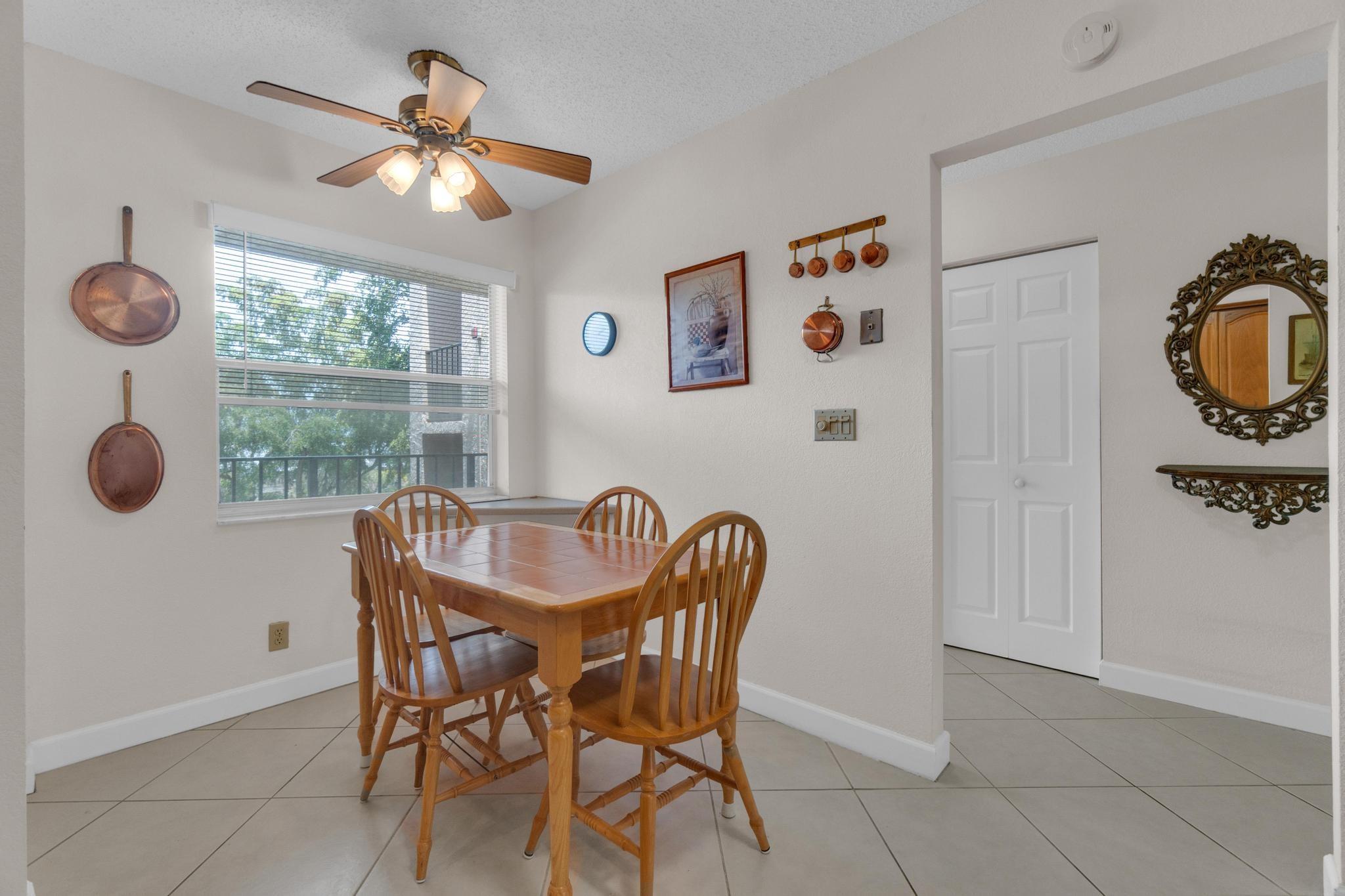Palm Lakes - Residential