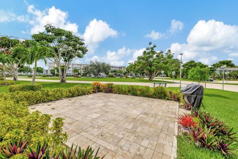 A home in Deerfield Beach