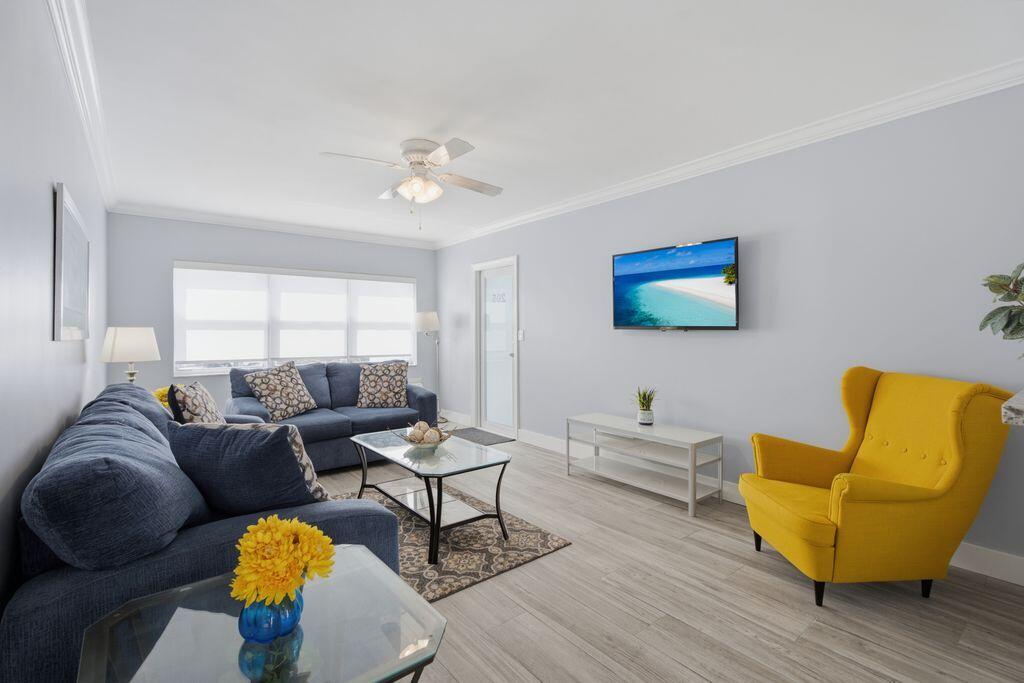 315 VAN BUREN Street 205B