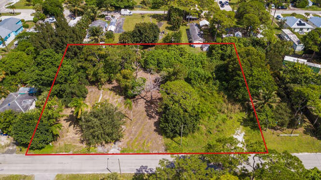 Photo of 5117 SE Isabelita Avenue, Stuart, FL 34997 (MLS # R11121925)