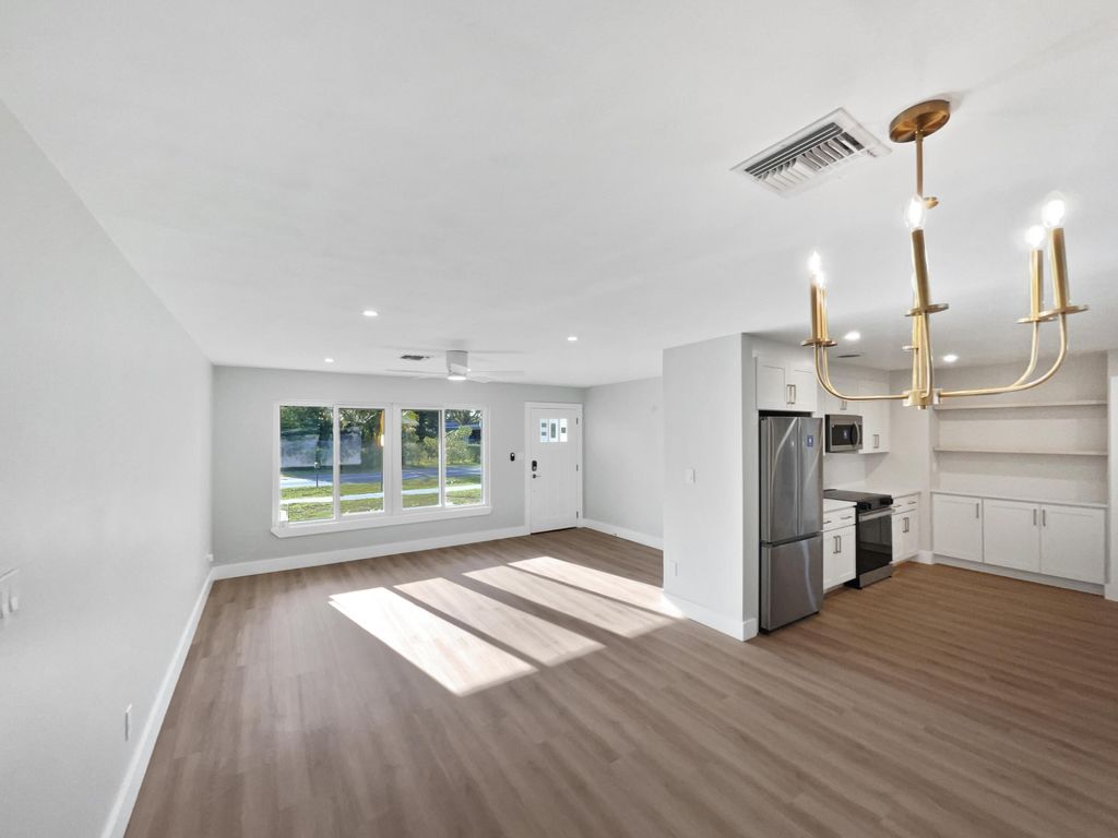 Photo of 417 Philadelphia Drive, Jupiter, FL 33458 (MLS # R11092085)