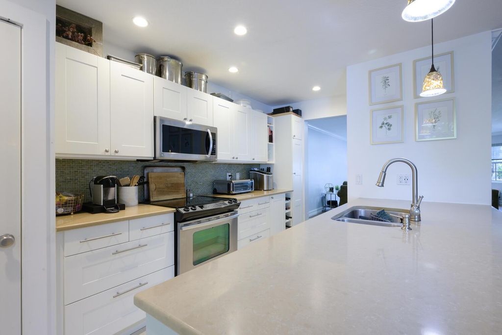 Photo of 226 Ocean Dunes Circle, Jupiter, FL 33477 (MLS # R11048861)