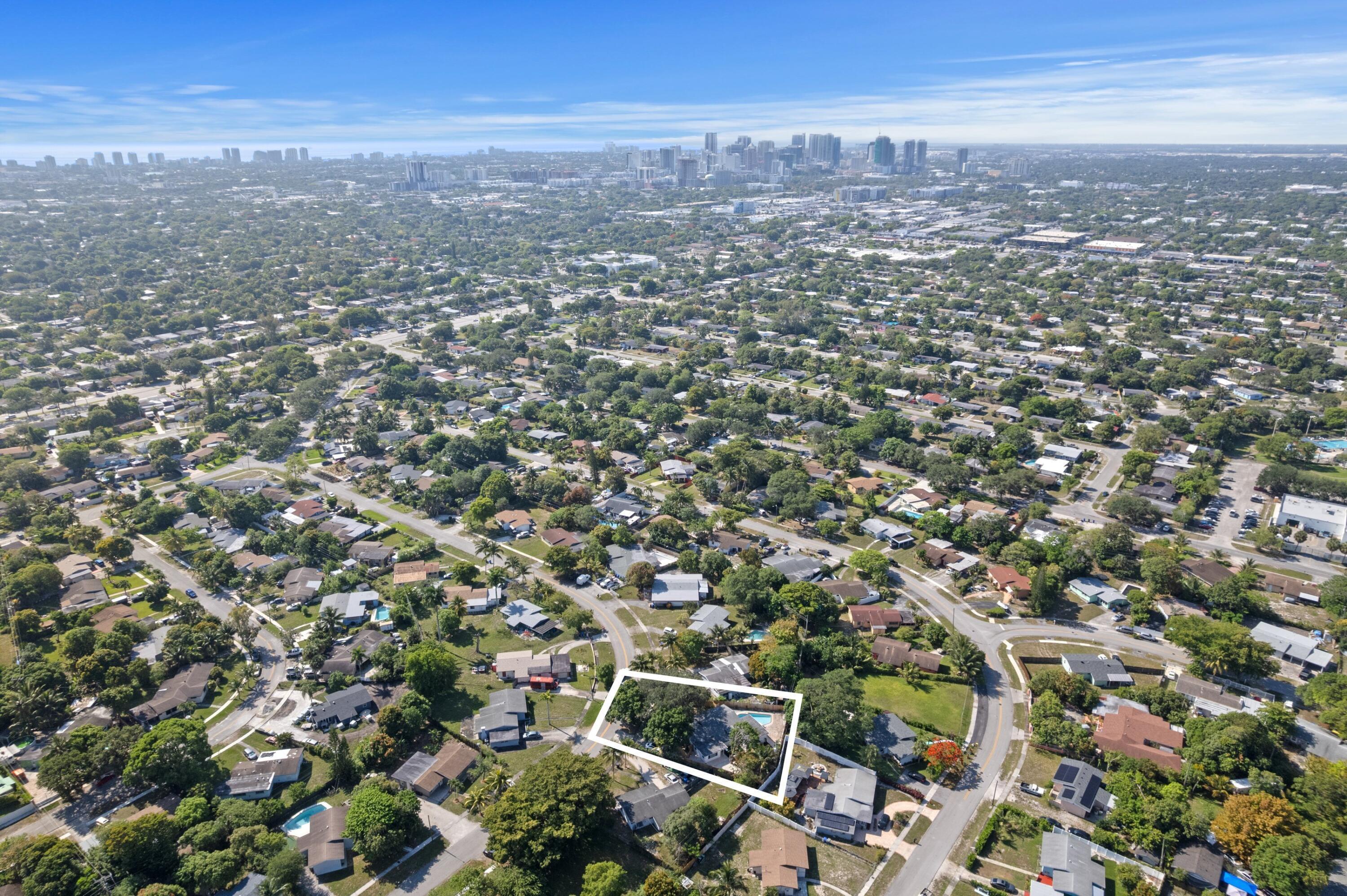 LAUDERDALE VILLAS - Residential