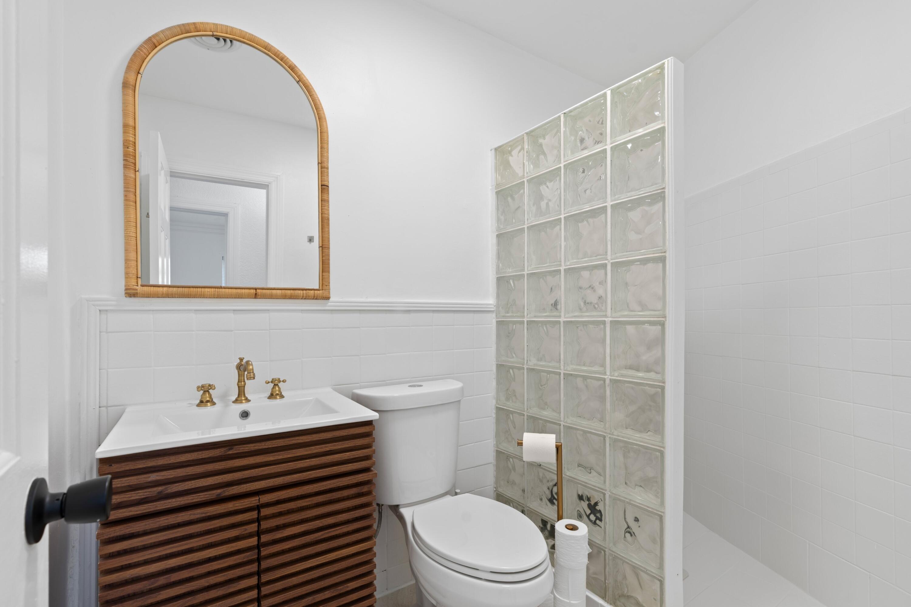 LAUDERDALE VILLAS - Residential