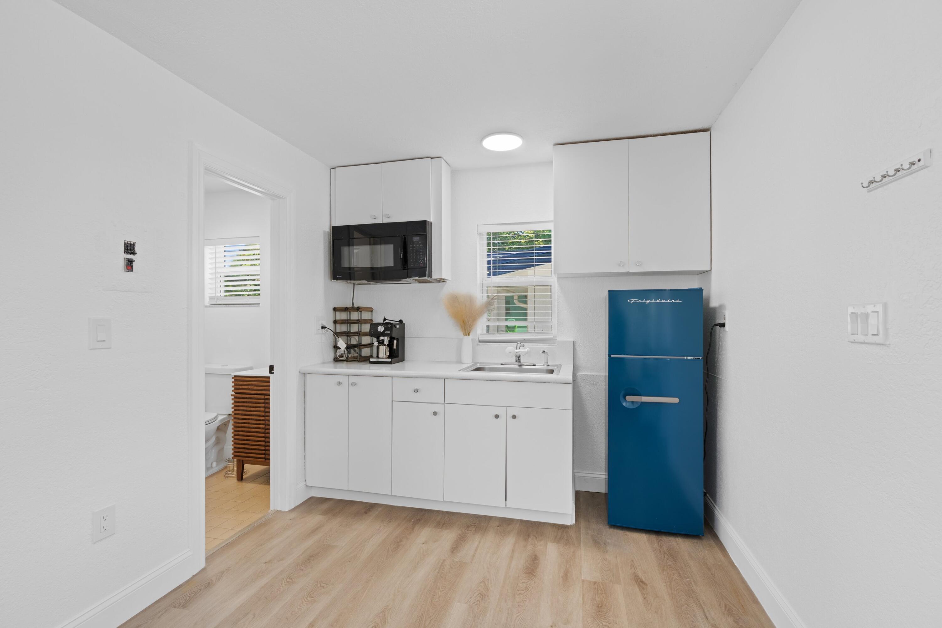 LAUDERDALE VILLAS - Residential