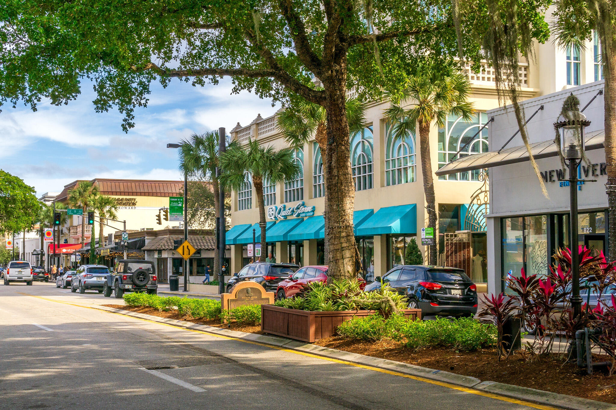 LAUDERDALE VILLAS - Residential