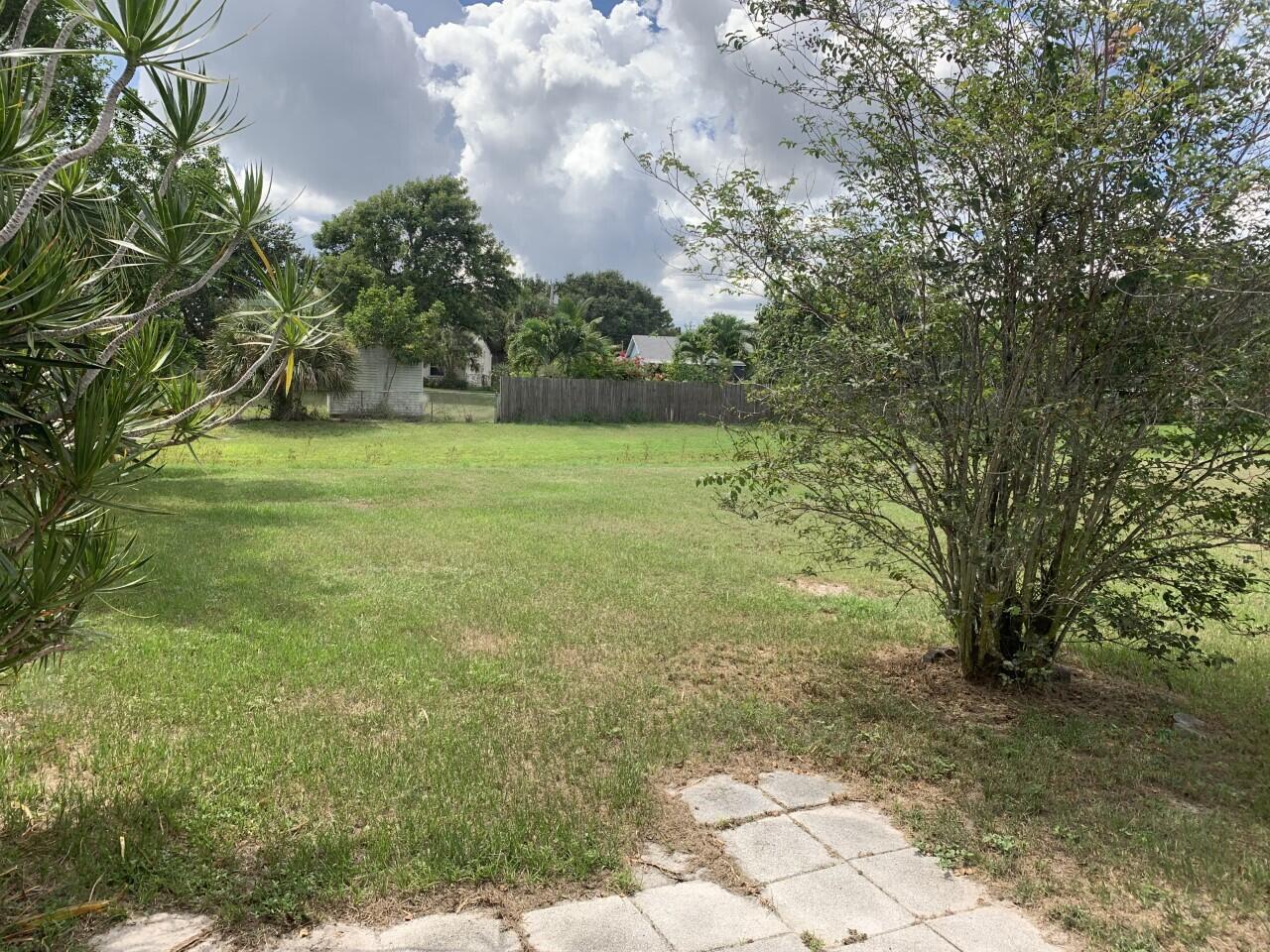 PORT ST LUCIE SECTION 40 - Residential Lease