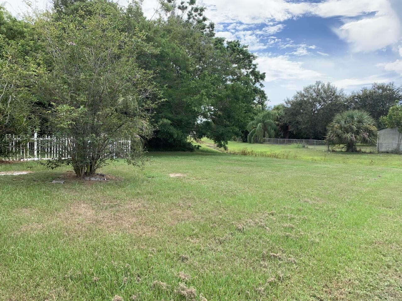 PORT ST LUCIE SECTION 40 - Residential Lease