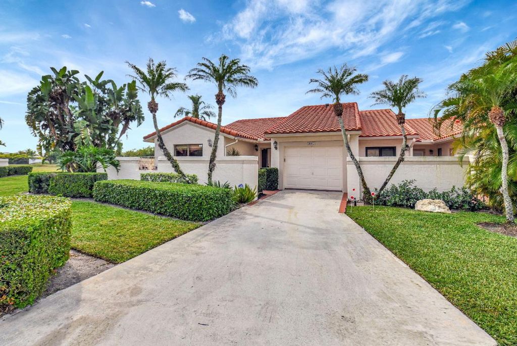 Photo of 20025 Mona Circle, Boca Raton, FL 33434 (MLS # R11075261)