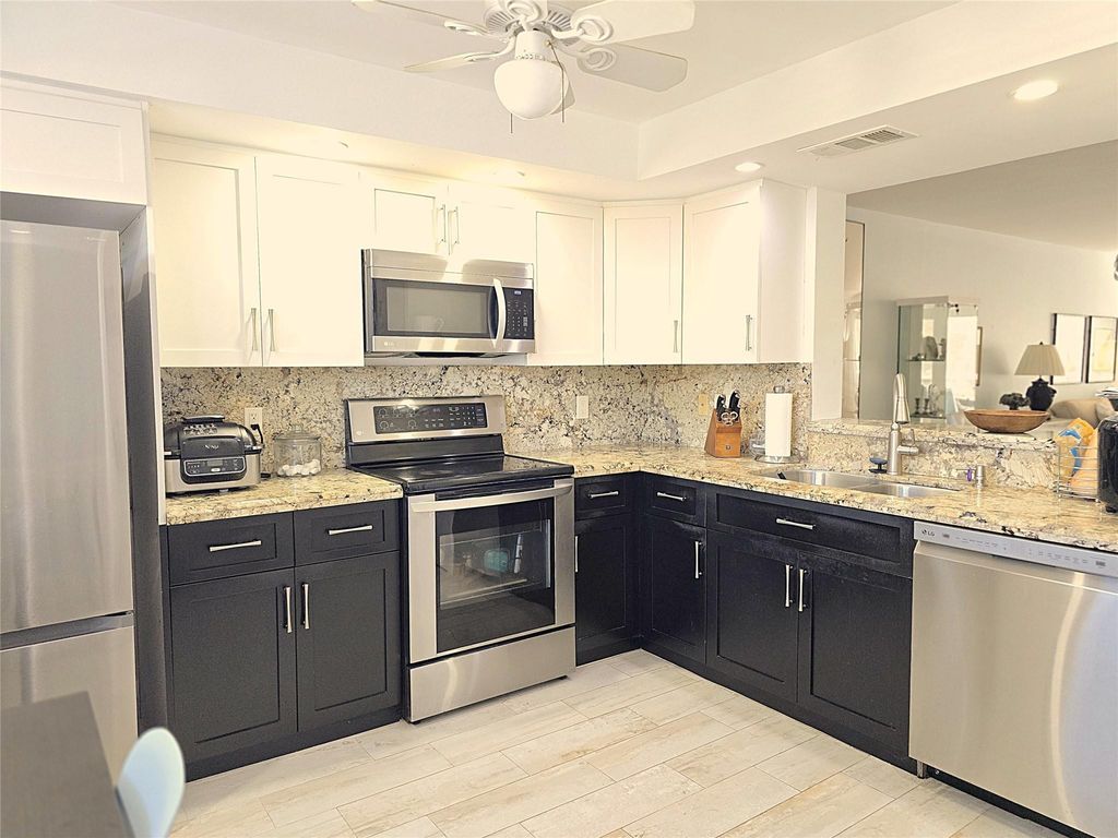 Photo of 3305 Aruba Way #K2, Coconut Creek, FL 33066 (MLS # F10554287)