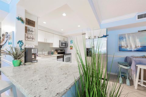 Condominium in Juno Beach FL 630 Ocean Drive Dr 17.jpg