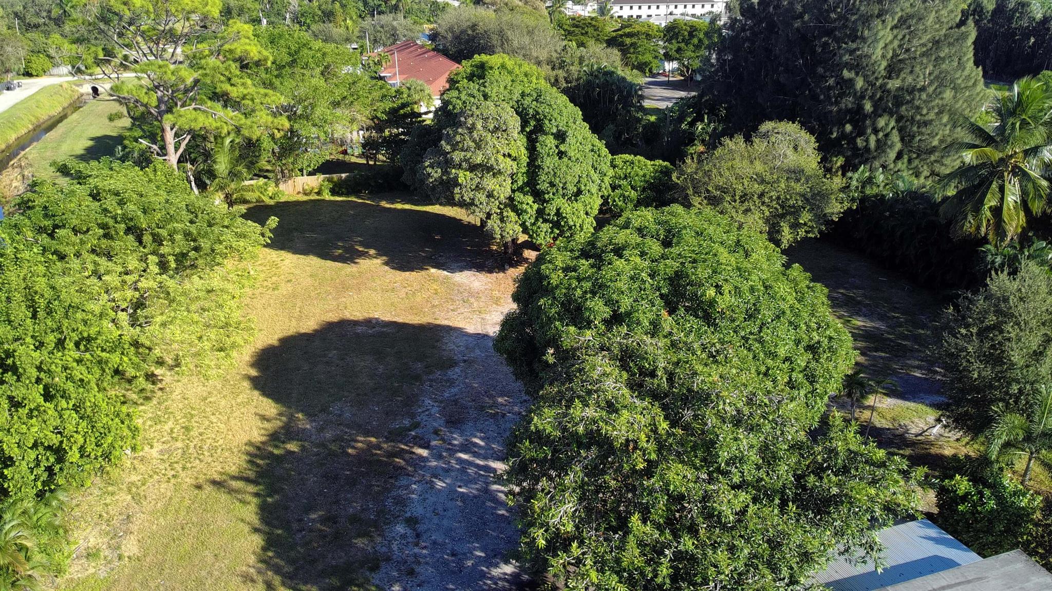 PALM BEACH FARMS CO 7 - Commercial Sale