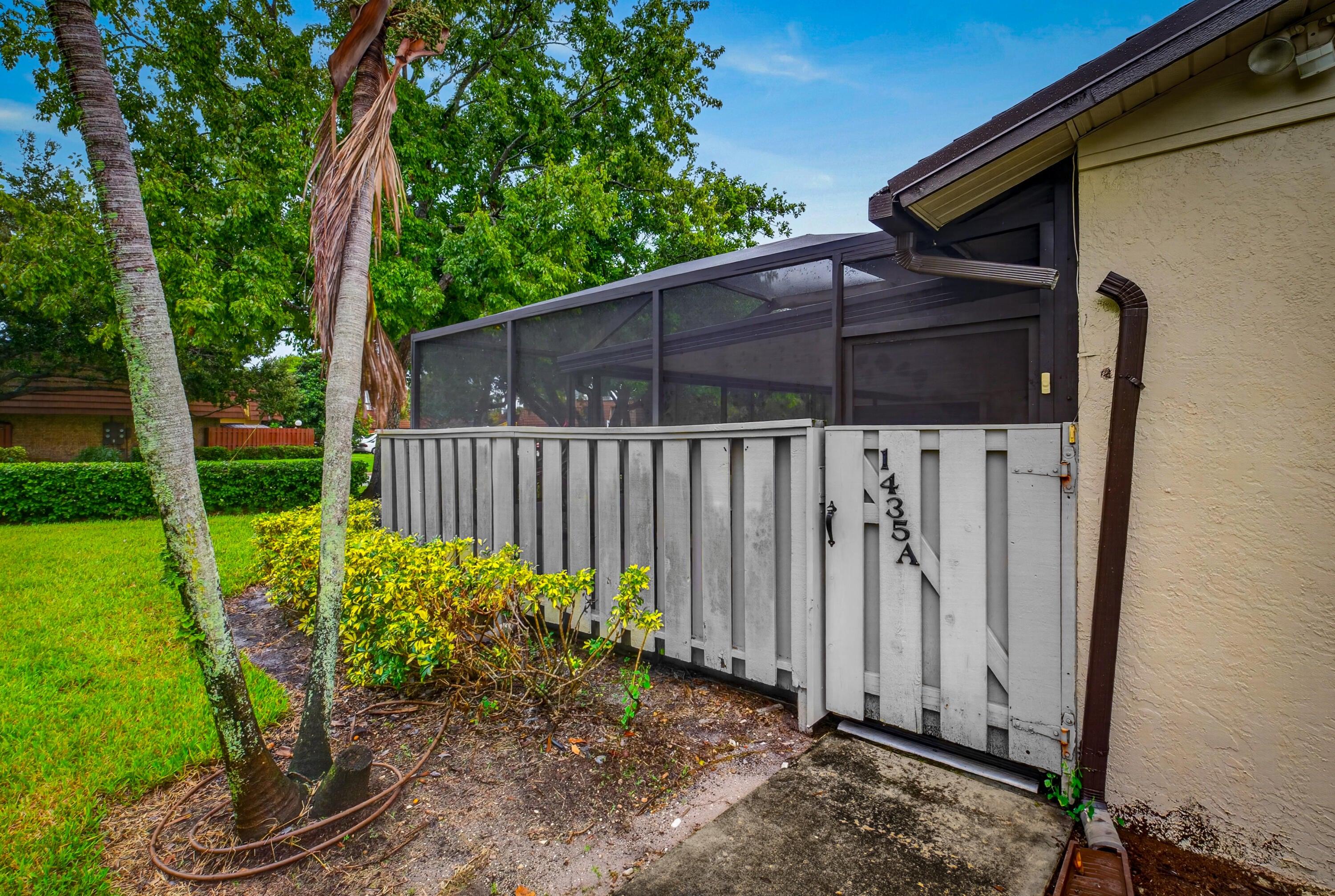 1435 Captains Walk