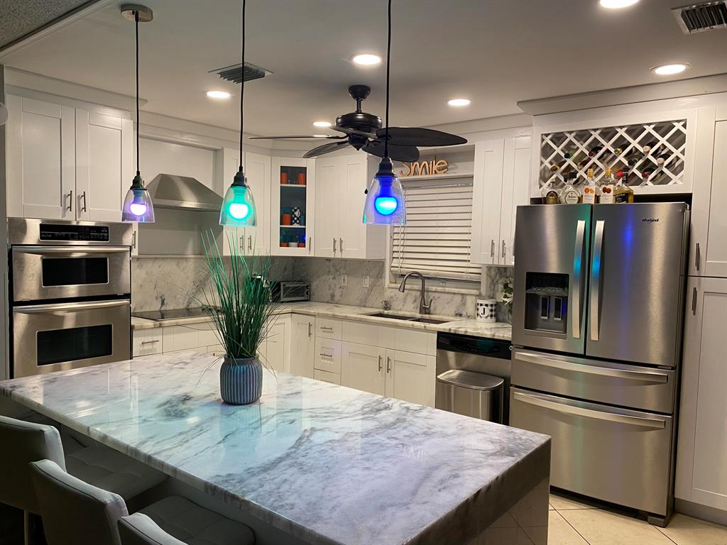 WATERWAY COVE OF WELLINGTON - Residential