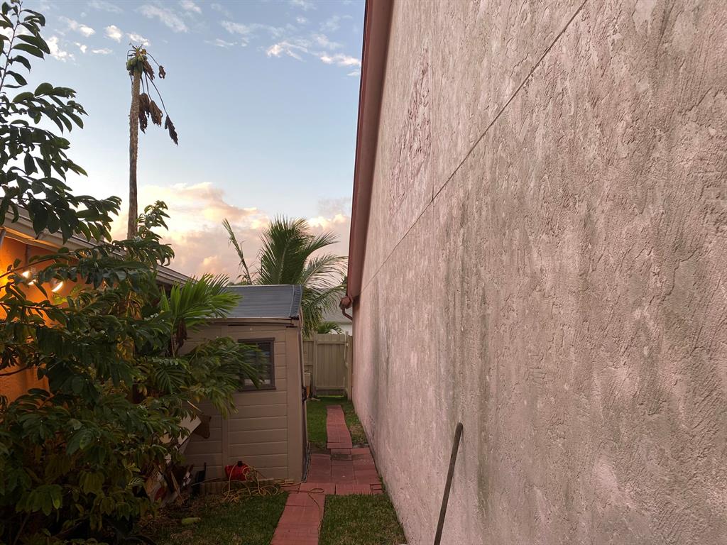 WATERWAY COVE OF WELLINGTON - Residential