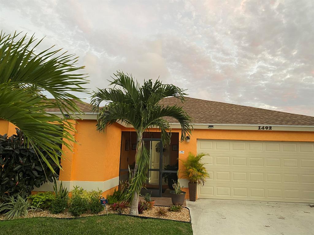 WATERWAY COVE OF WELLINGTON - Residential