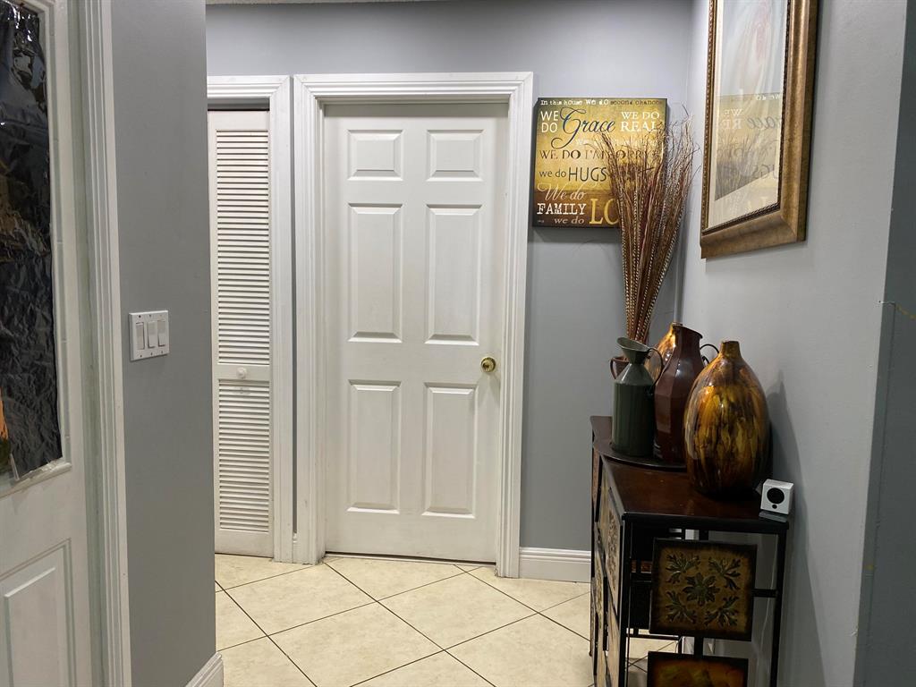 WATERWAY COVE OF WELLINGTON - Residential