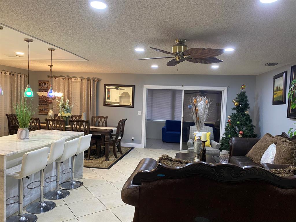 WATERWAY COVE OF WELLINGTON - Residential