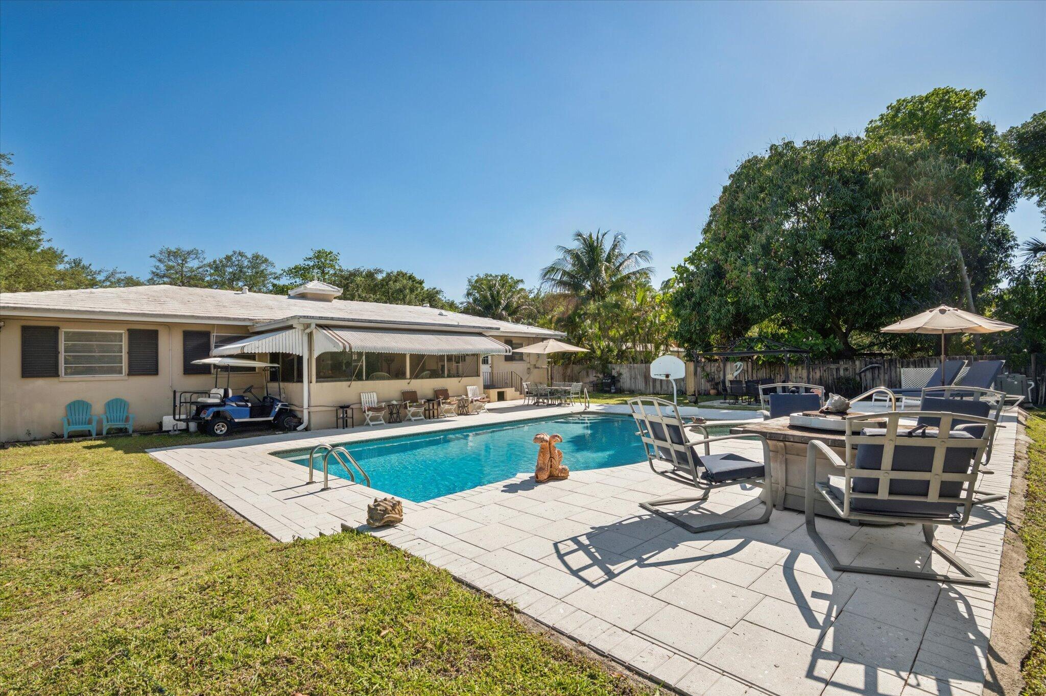 COUNTRY CLUB ESTATES UNIT - Residential