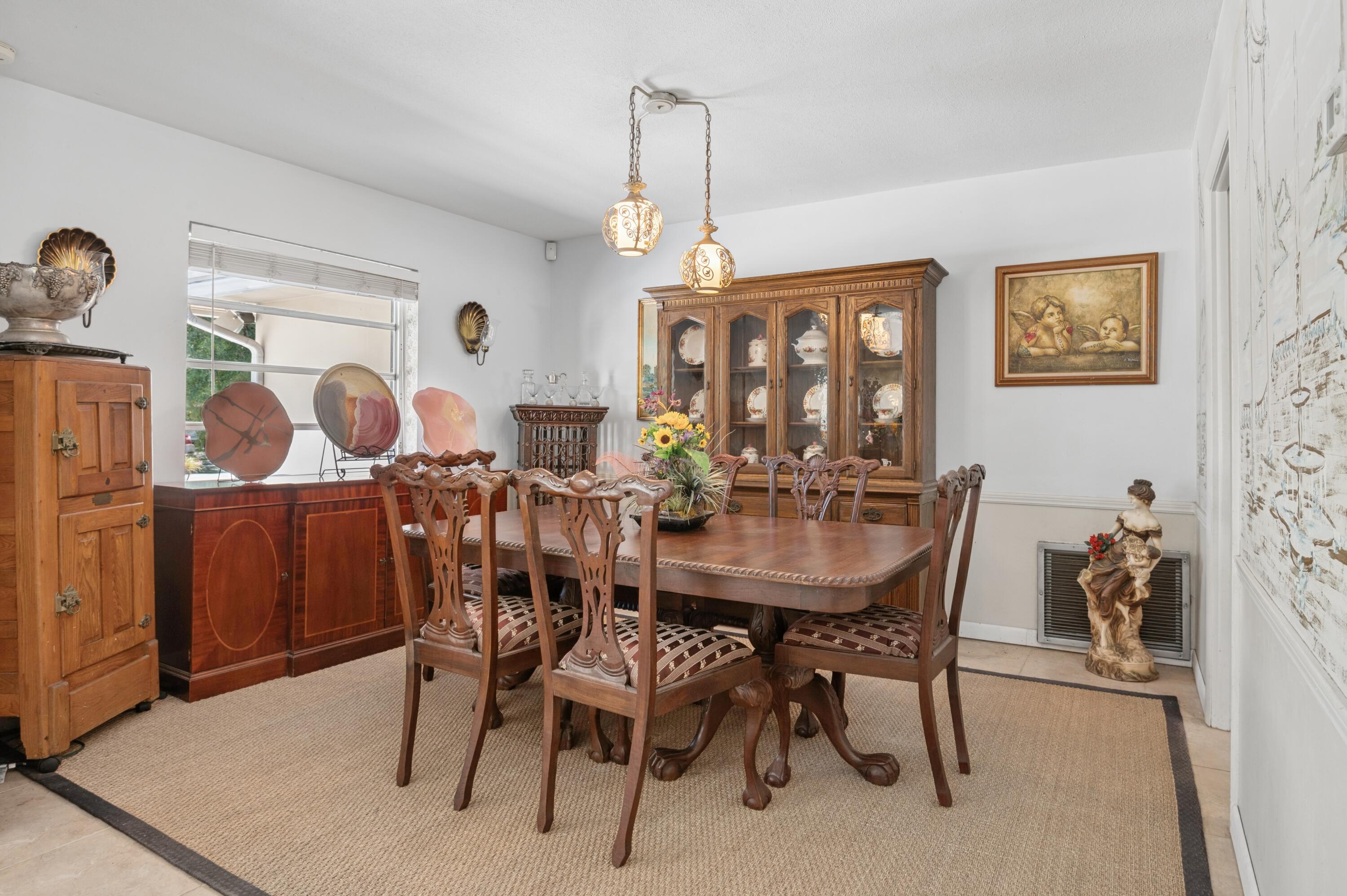 COUNTRY CLUB ESTATES UNIT - Residential