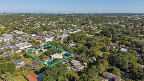 Tiny photo for 4011 SW 2nd Street, Plantation, FL 33317 (MLS # B26021070)