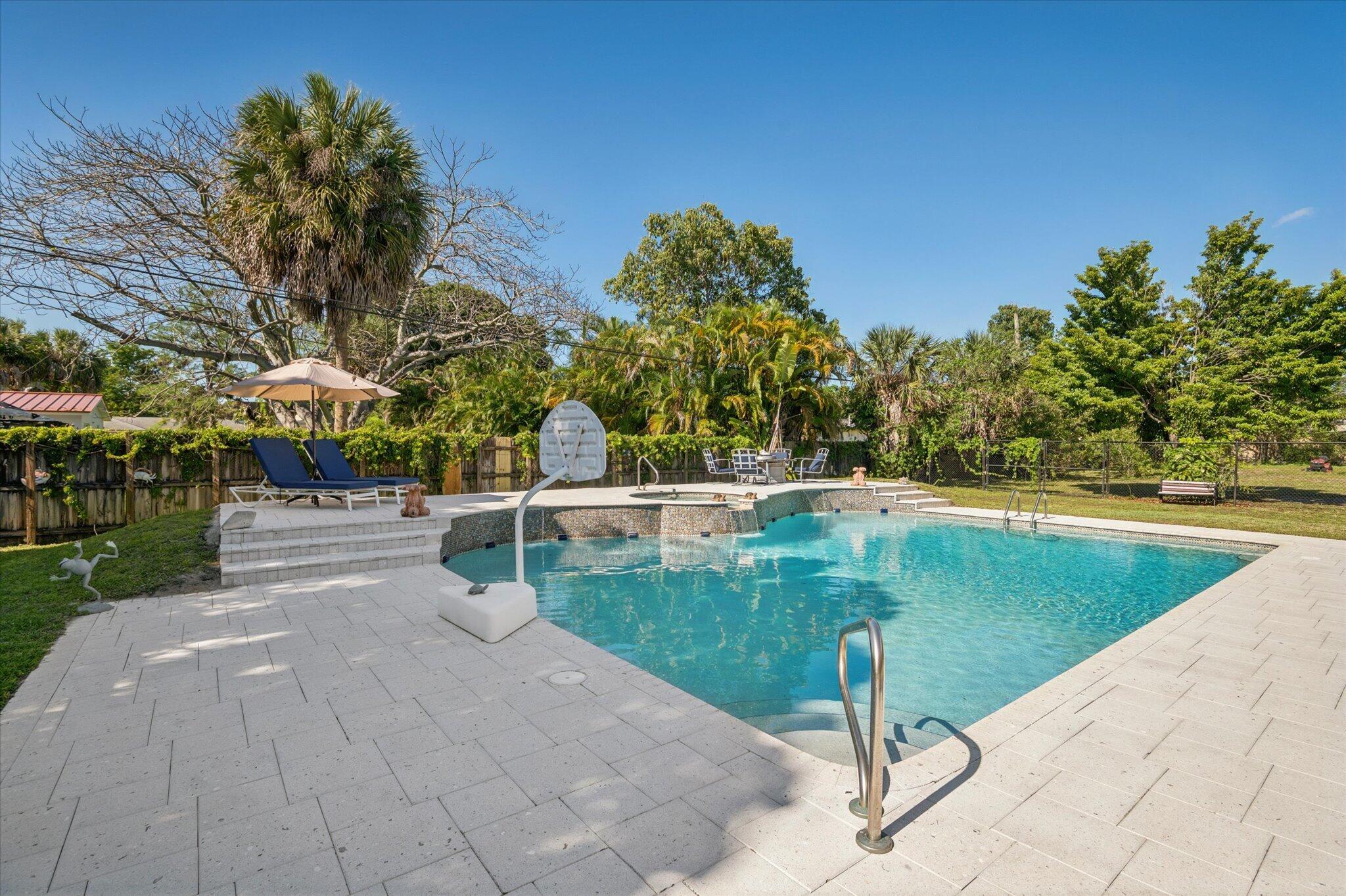 COUNTRY CLUB ESTATES UNIT - Residential