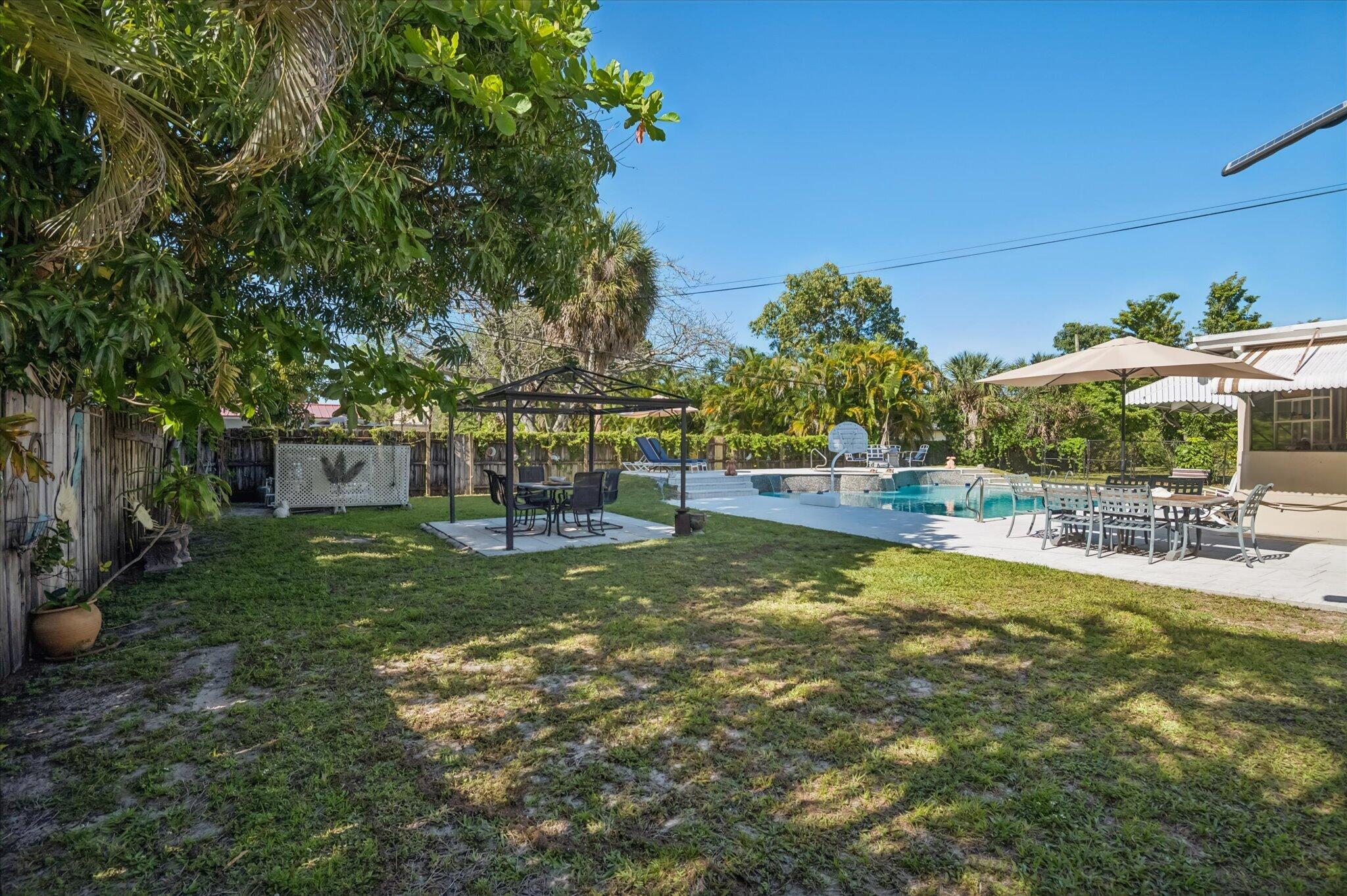 COUNTRY CLUB ESTATES UNIT - Residential