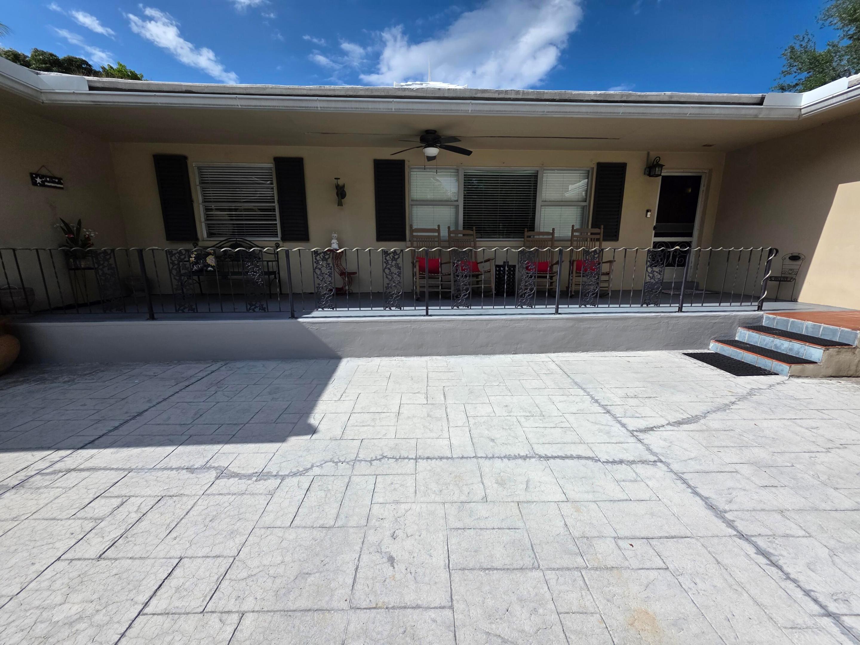 COUNTRY CLUB ESTATES UNIT - Residential
