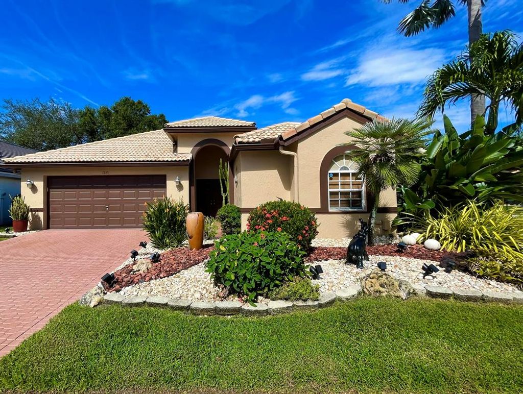 Photo of 7535 Charing Cross Lane, Delray Beach, FL 33446 (MLS # R10761674)