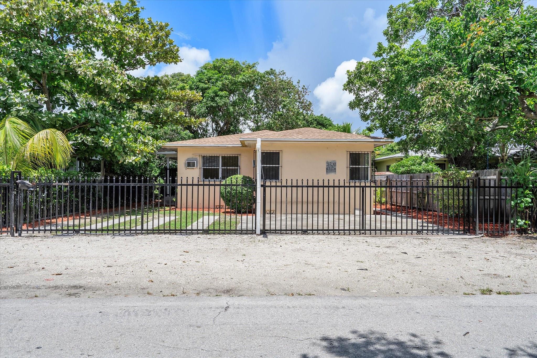 GREAT INVESTMENT OPPORTUNITY in highly sought after Little River in the heart of MIami's Redevelopment Zone.
NEW ROOF installed in July 2025. BOTH units are 2/1's . One unit has been completely renovated with new appliances and is vacant.
2nd unit is rented for $1300/M. With TLC rent can easily command $1850/M
SEPARATE ELECTRIC METERS and 1 water meter
Property ZONED for 2-9 units
Strategically located near I-95, Downtown MIami, Biscayne Bay,the MIMO District, Wynwood District and The Miami Design District. Surrounded by new developments, trendy businesses and hotspots.
Buy As Is and take advantage of this investment upside