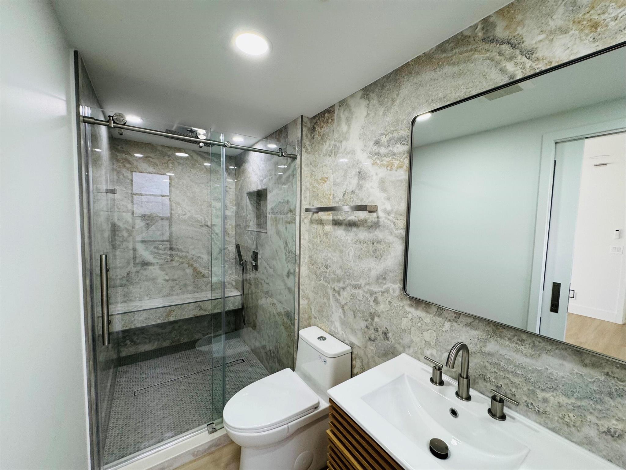 KINGS POINT - Residential