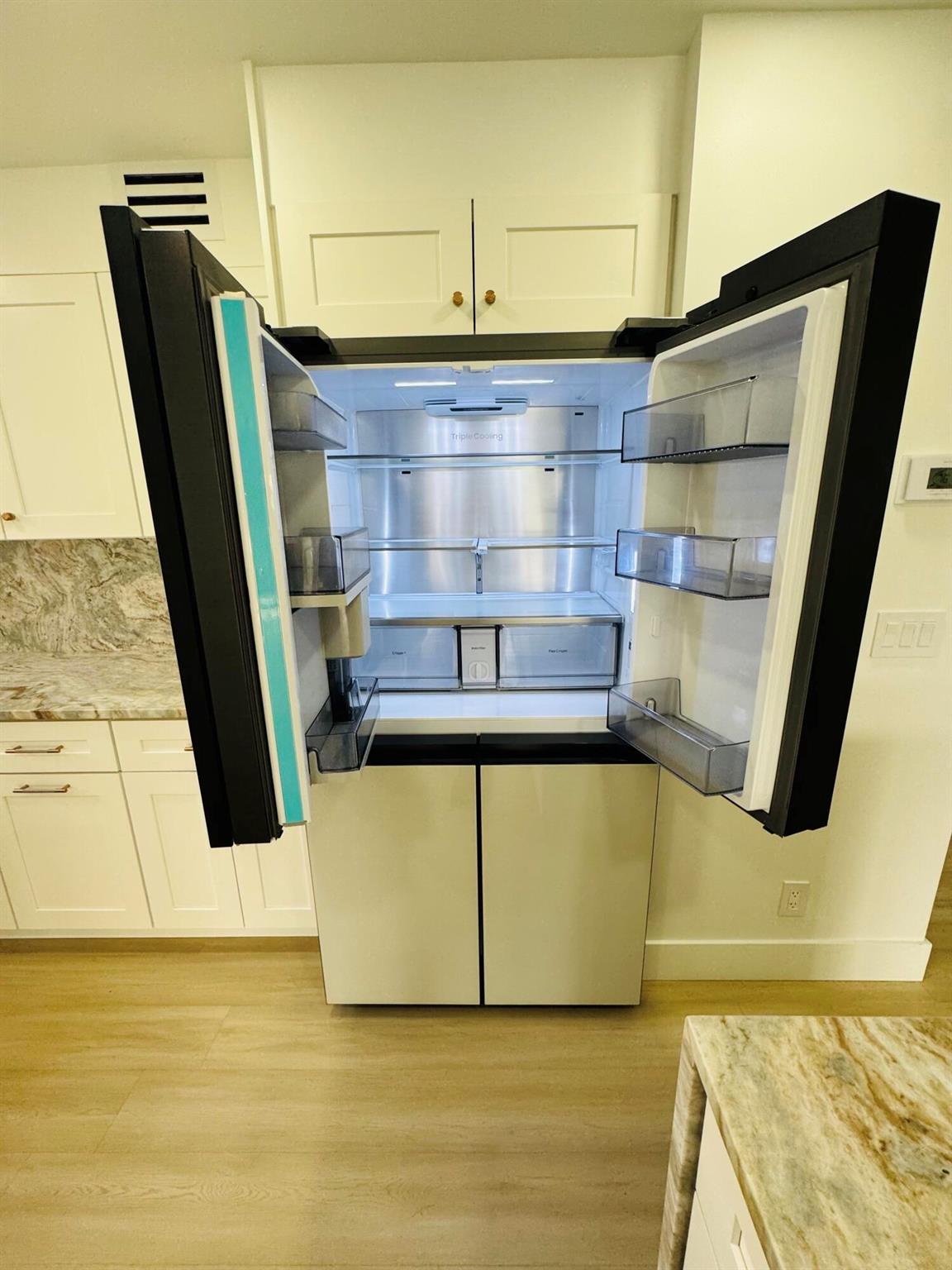 KINGS POINT - Residential