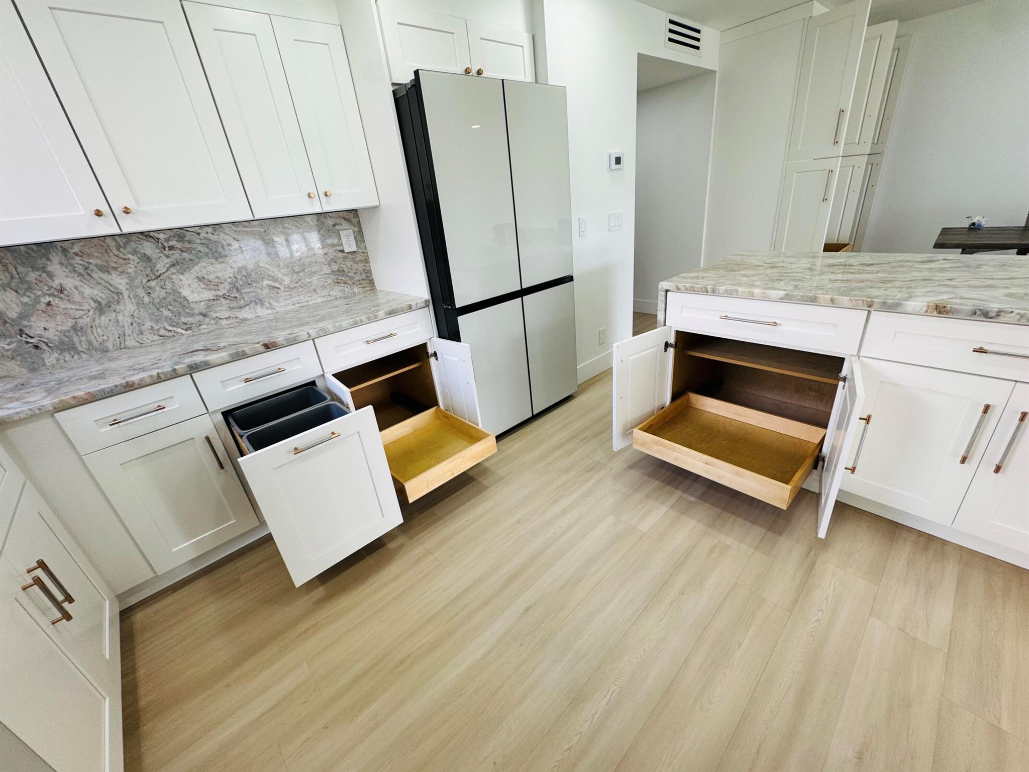 KINGS POINT - Residential