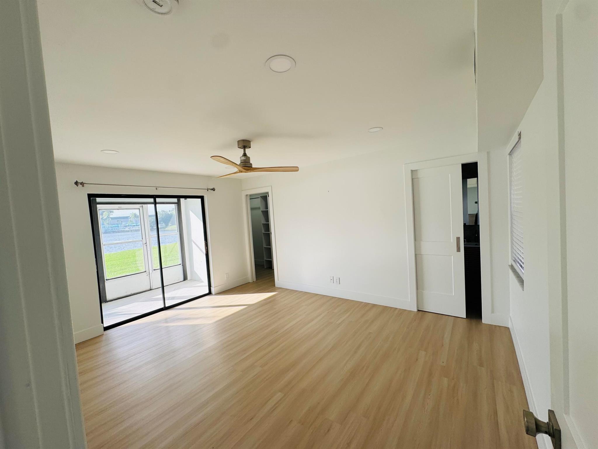 KINGS POINT - Residential