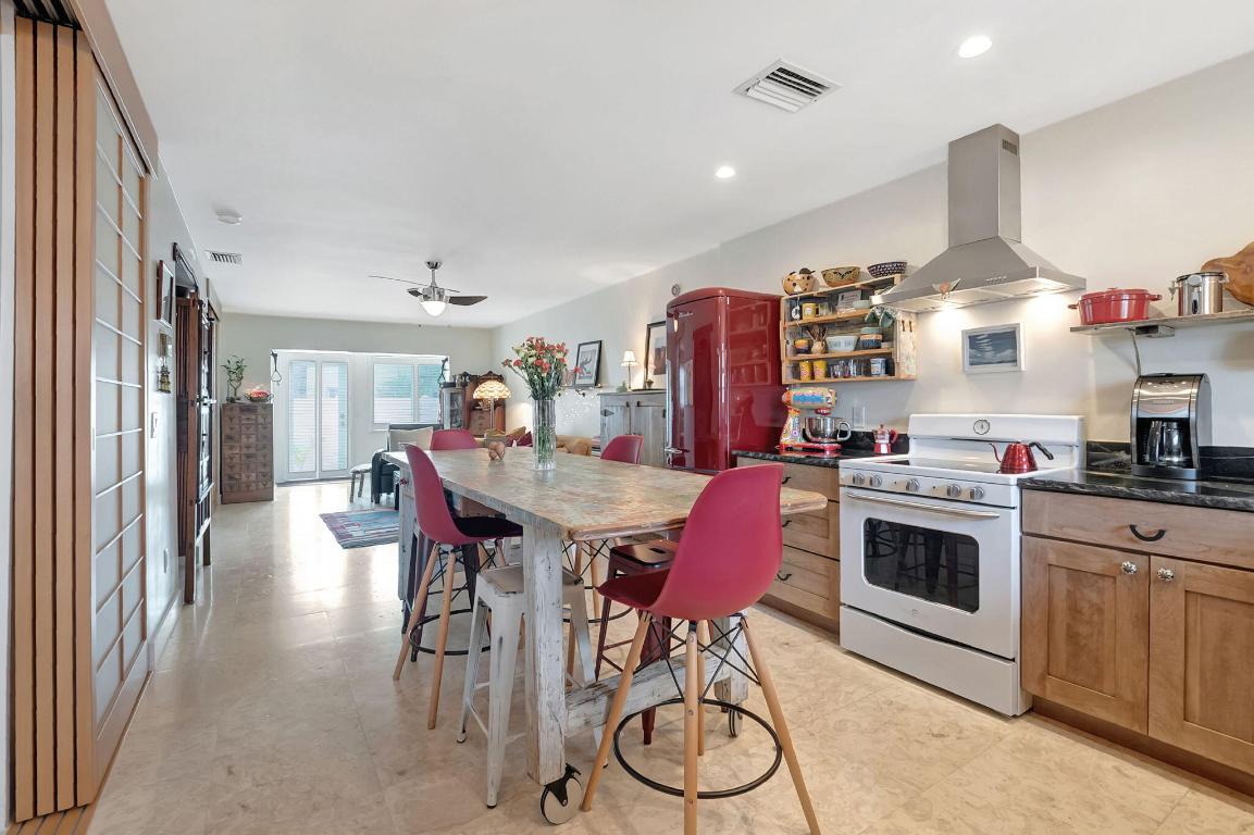 COLONIAL RIDGE CORP - Residential