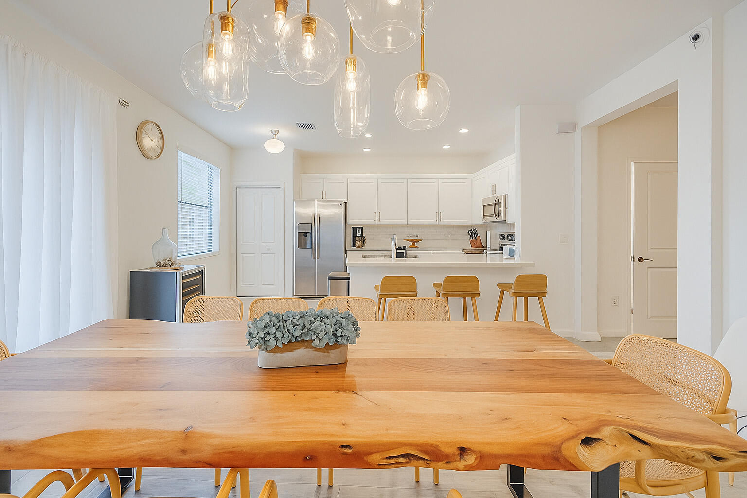 VIA VENTURA NEIGHBORHOOD 2 - Residential Lease