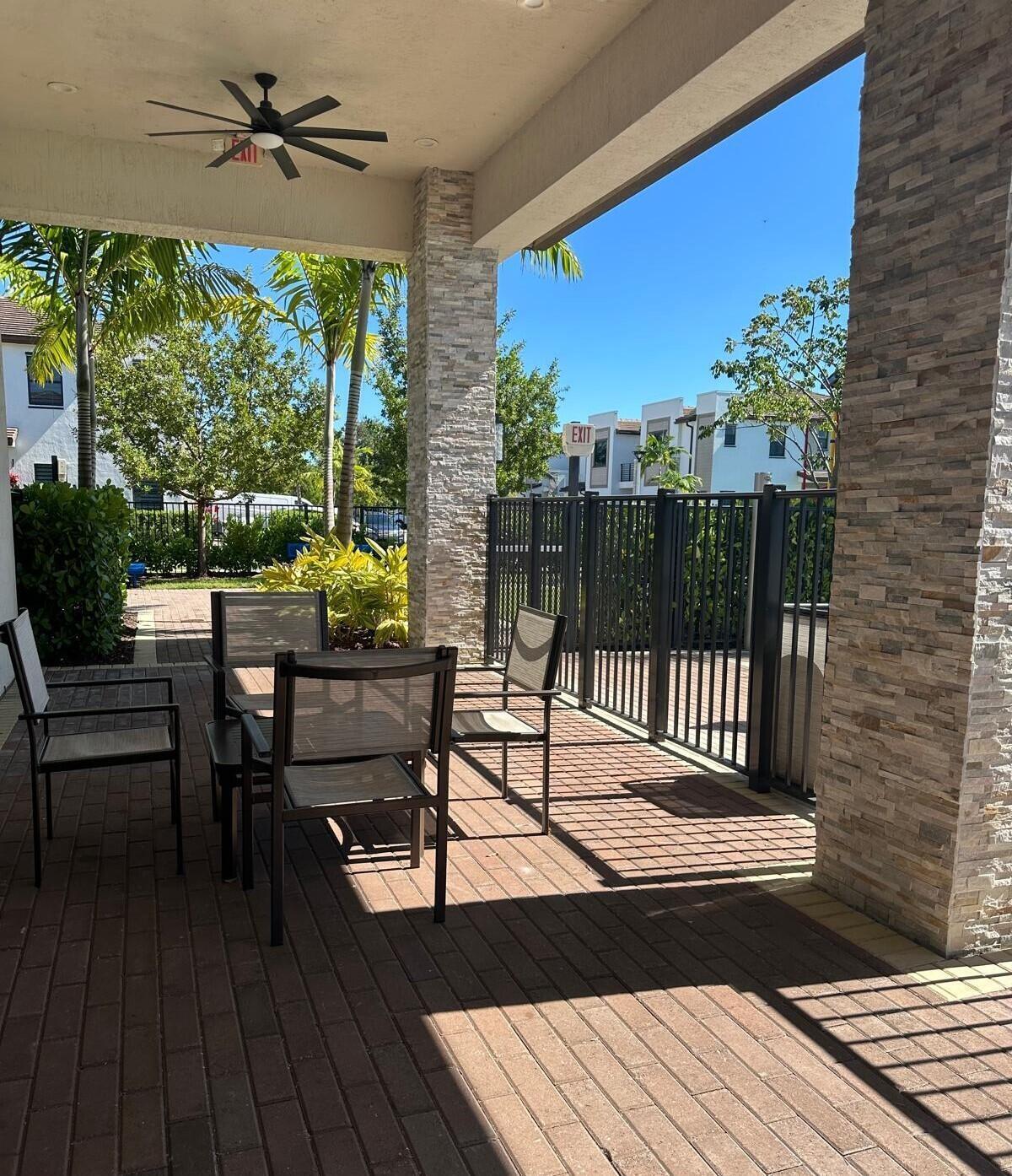 VIA VENTURA NEIGHBORHOOD 2 - Residential Lease