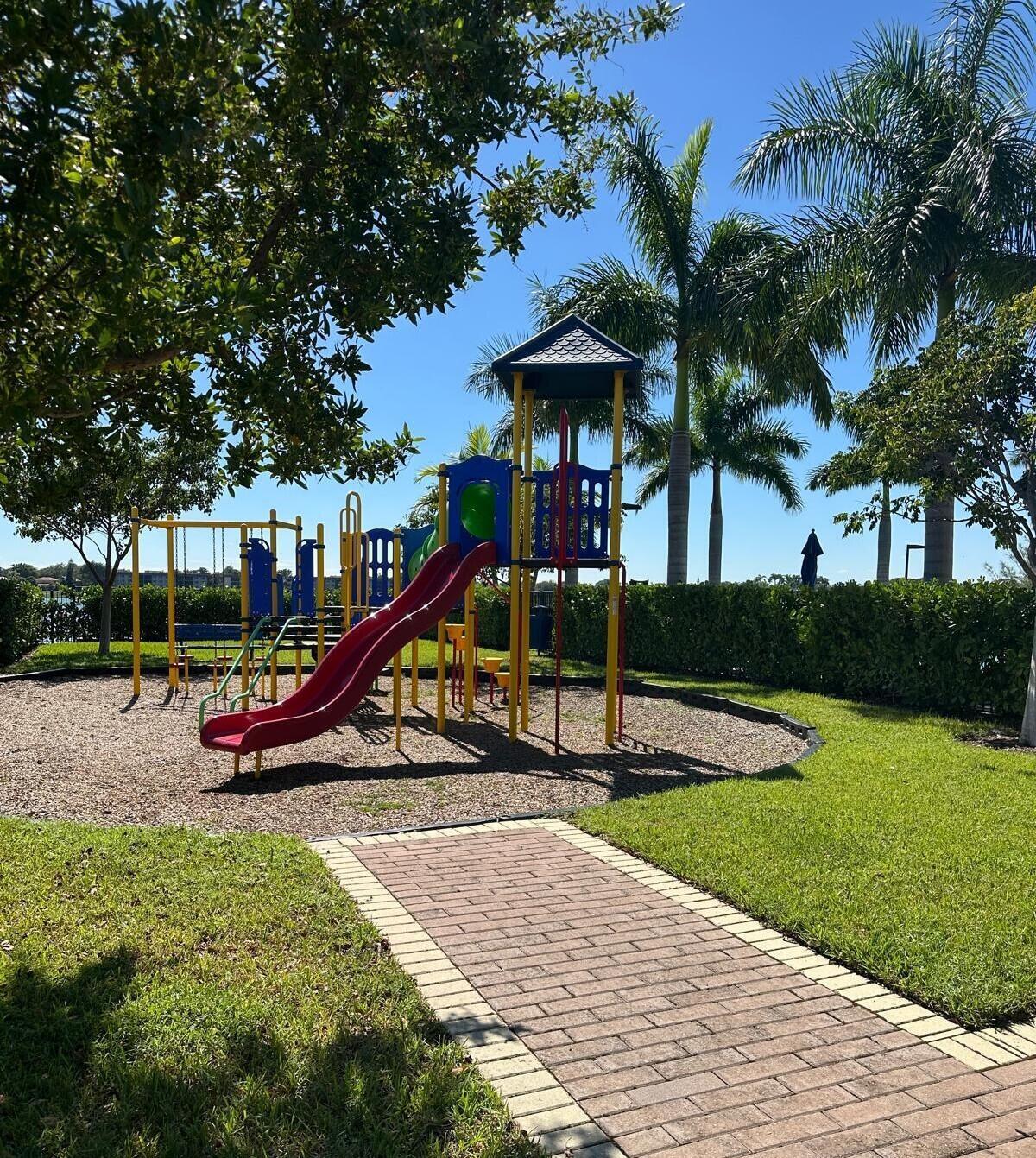 VIA VENTURA NEIGHBORHOOD 2 - Residential Lease