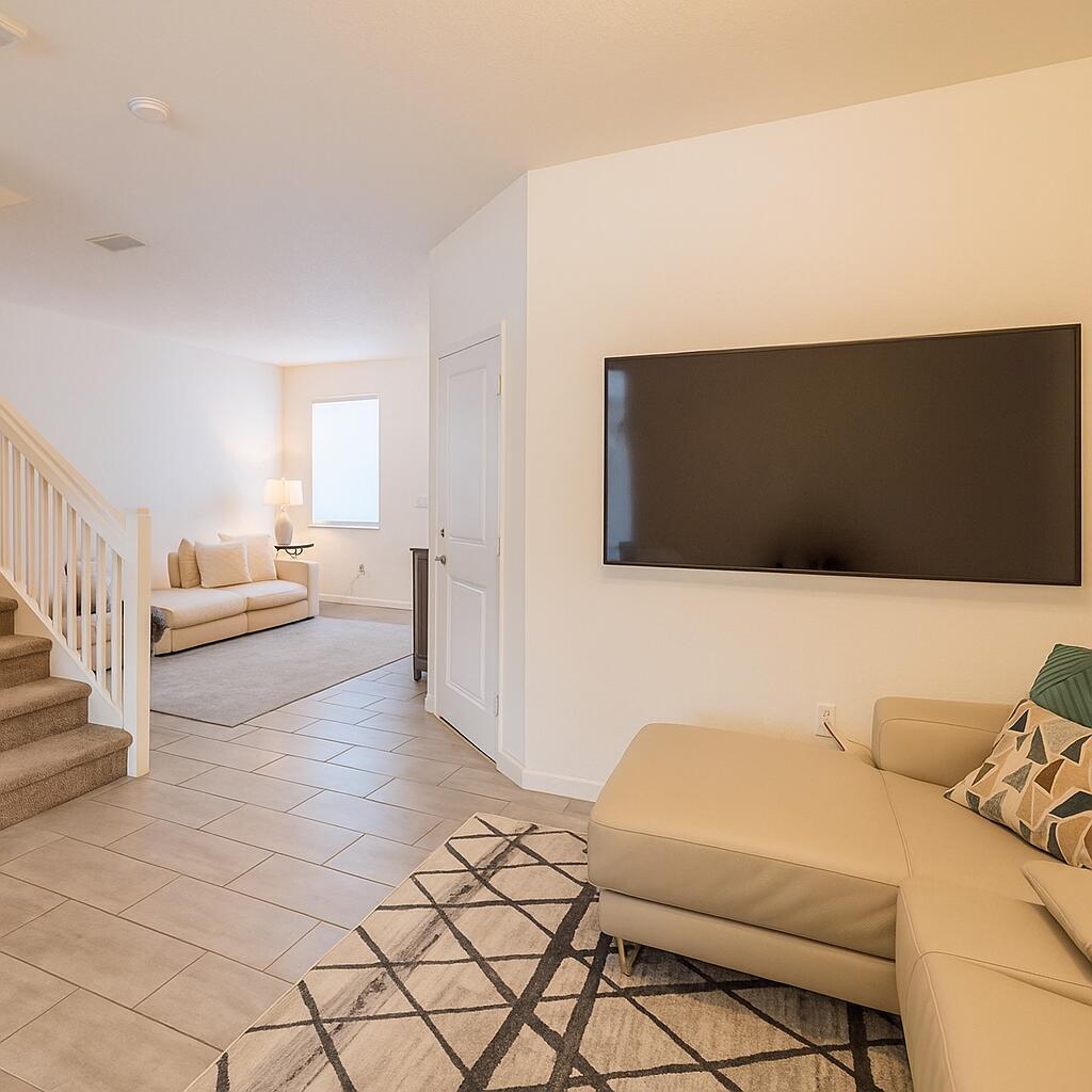 VIA VENTURA NEIGHBORHOOD 2 - Residential Lease