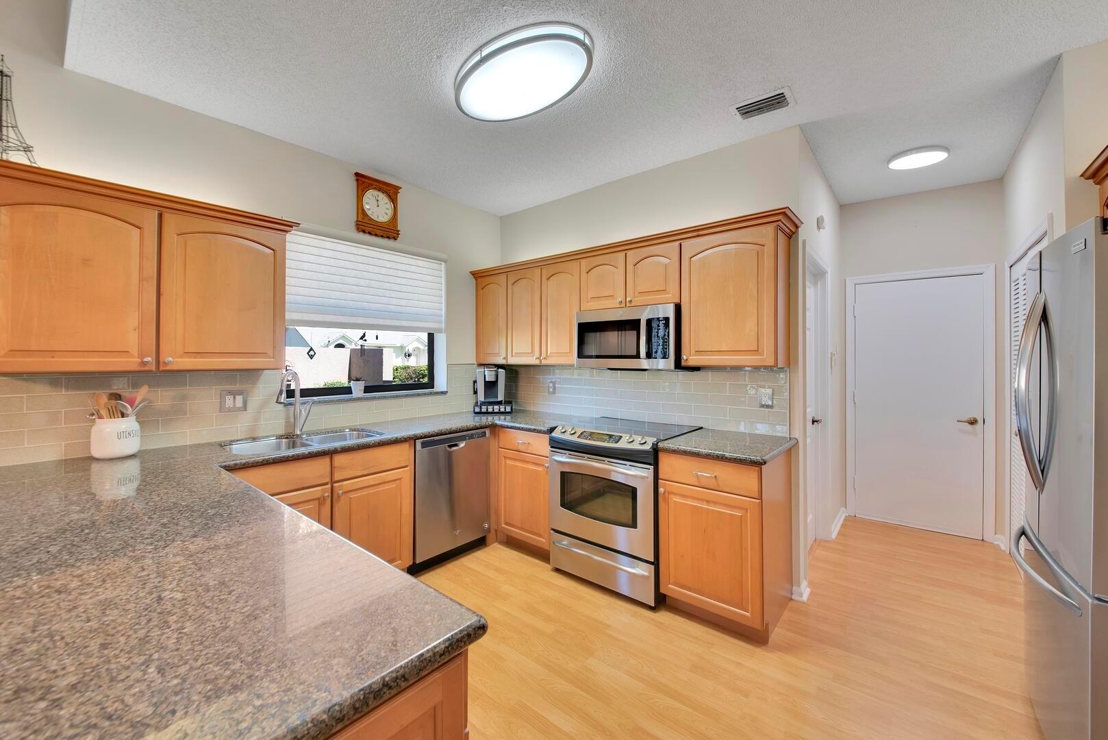 BOCA GREENS - Residential