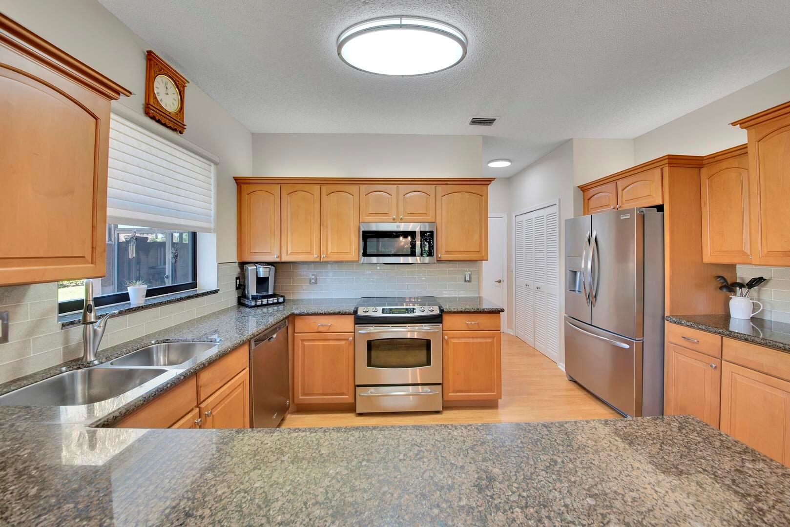 BOCA GREENS - Residential