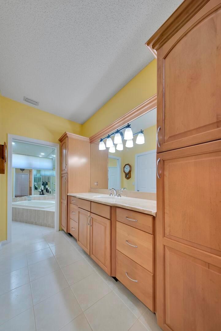 BOCA GREENS - Residential