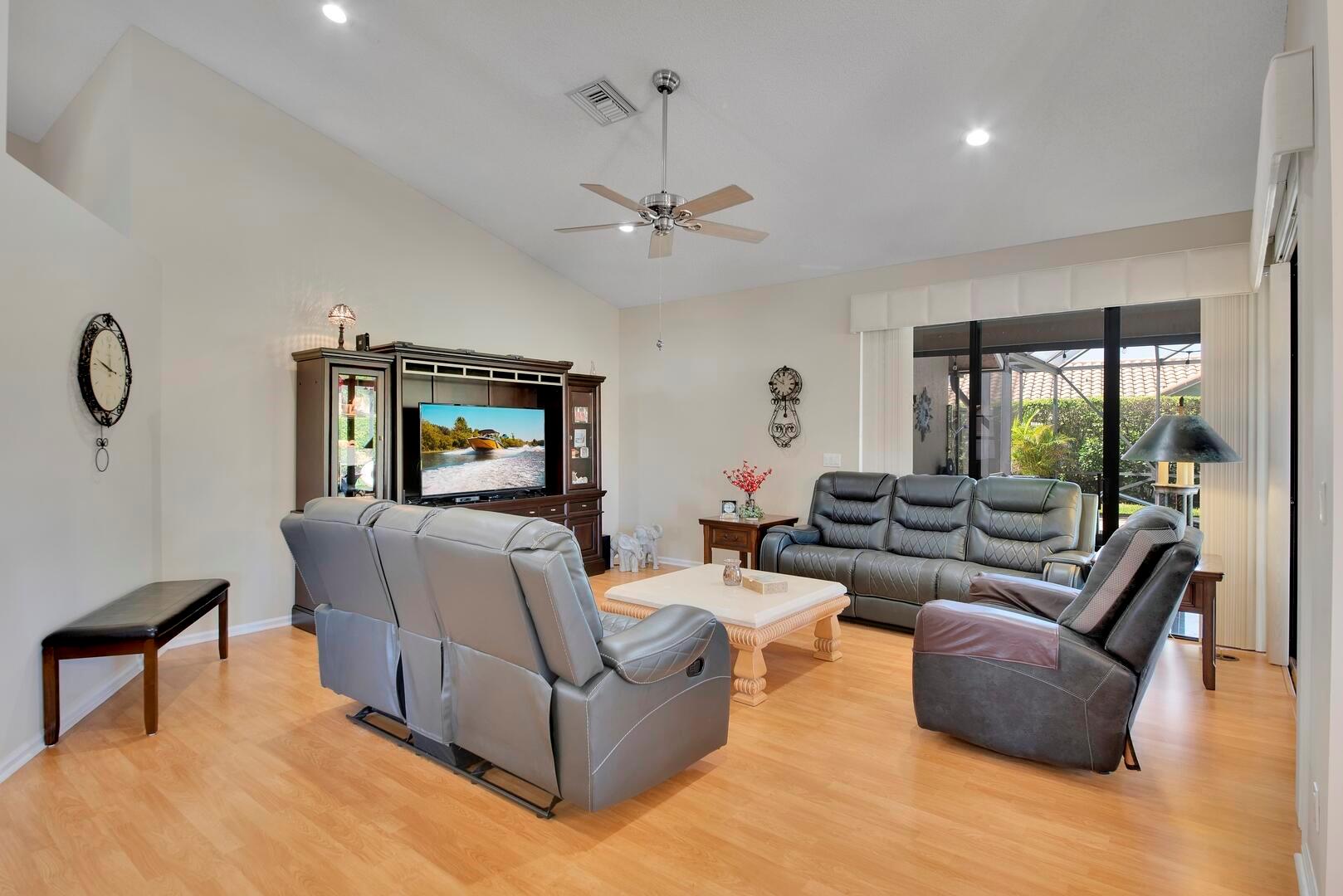 BOCA GREENS - Residential