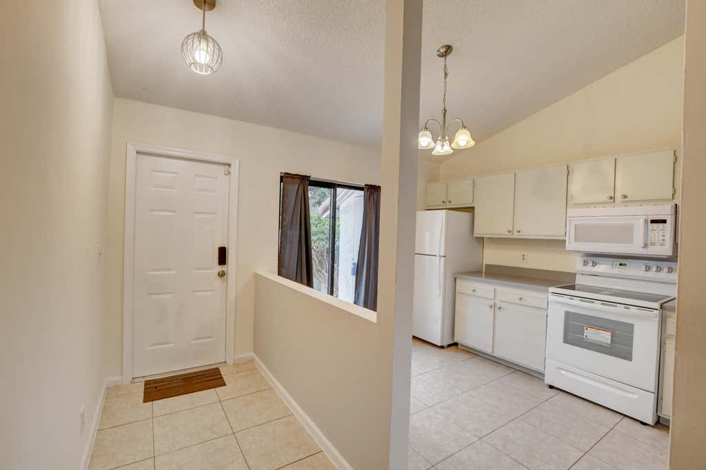 Photo of 499 HARDWOOD Place #H-29, Boca Raton, FL 33431 (MLS # B26061967)