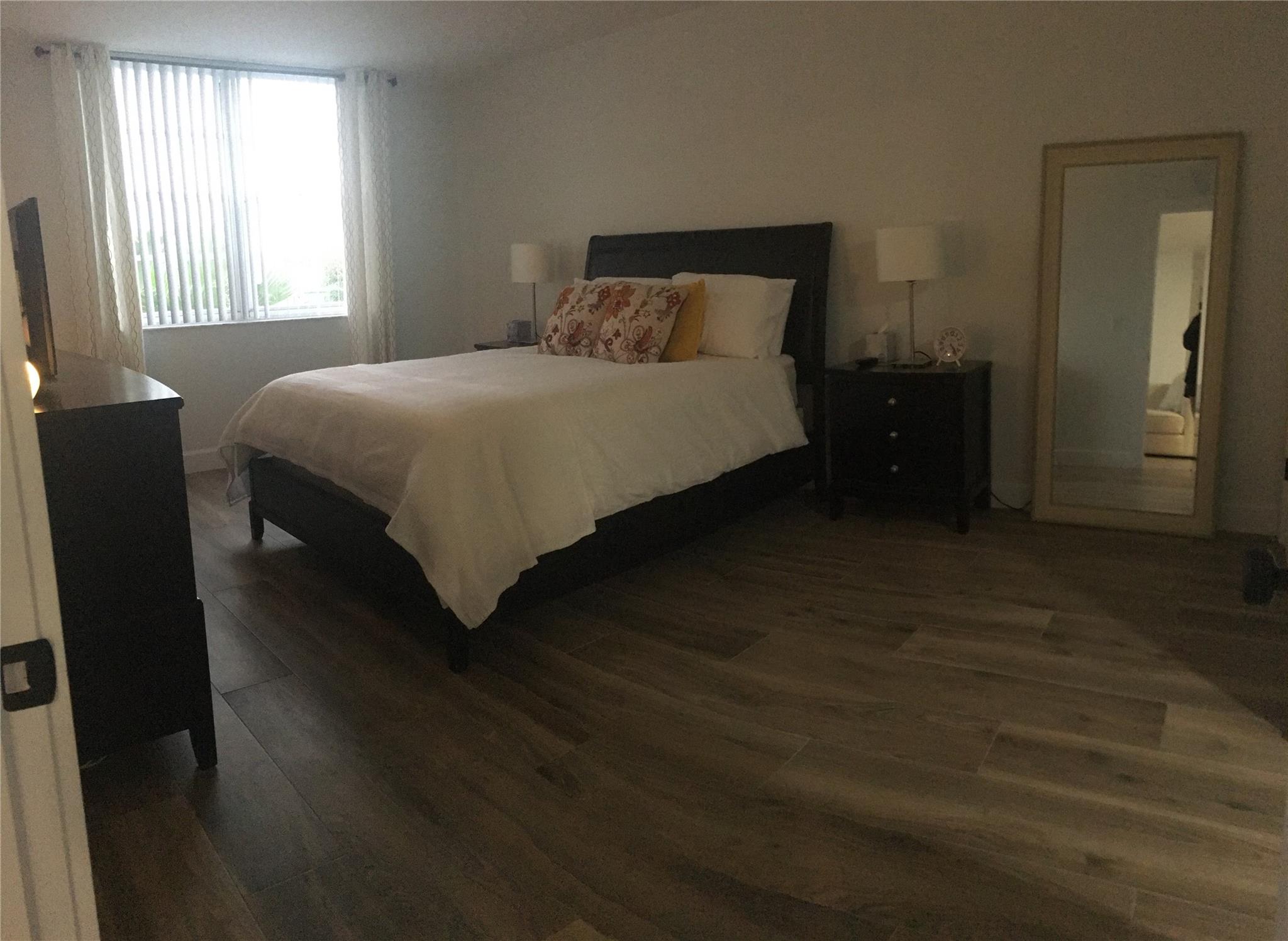 1900 S Ocean Blvd 2N