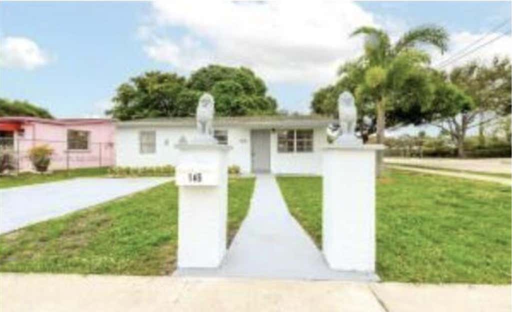 Photo of 145 SW 13th Avenue, Delray Beach, FL 33444 (MLS # B26036258)