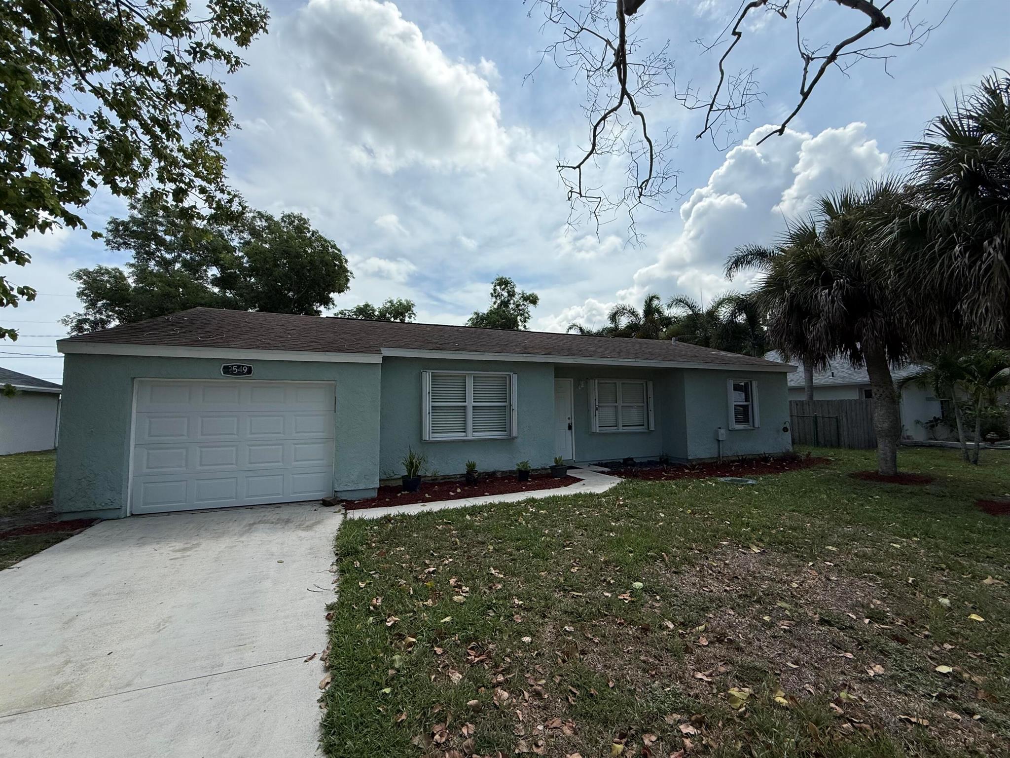 PORT ST LUCIE SECTION 40 - Residential Lease