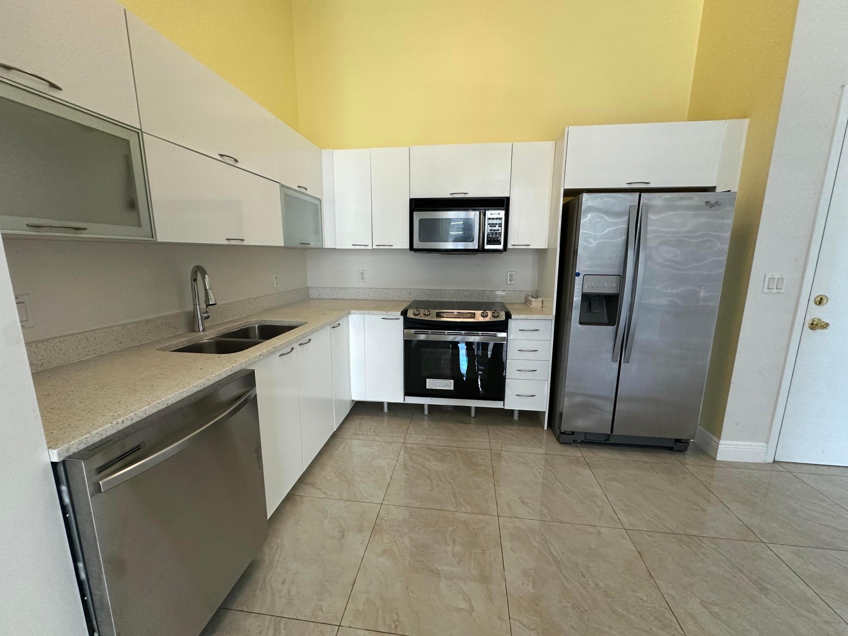234 NE 3rd Street Uph06